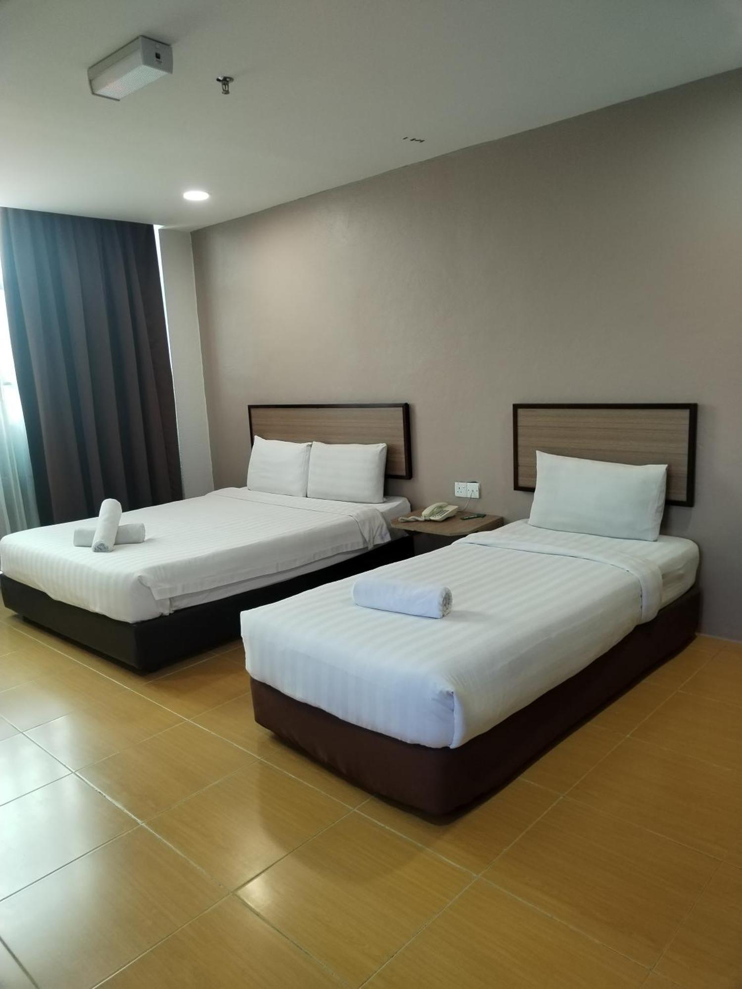 Maple Boutique Hotel โกตาบารู ภายนอก รูปภาพ