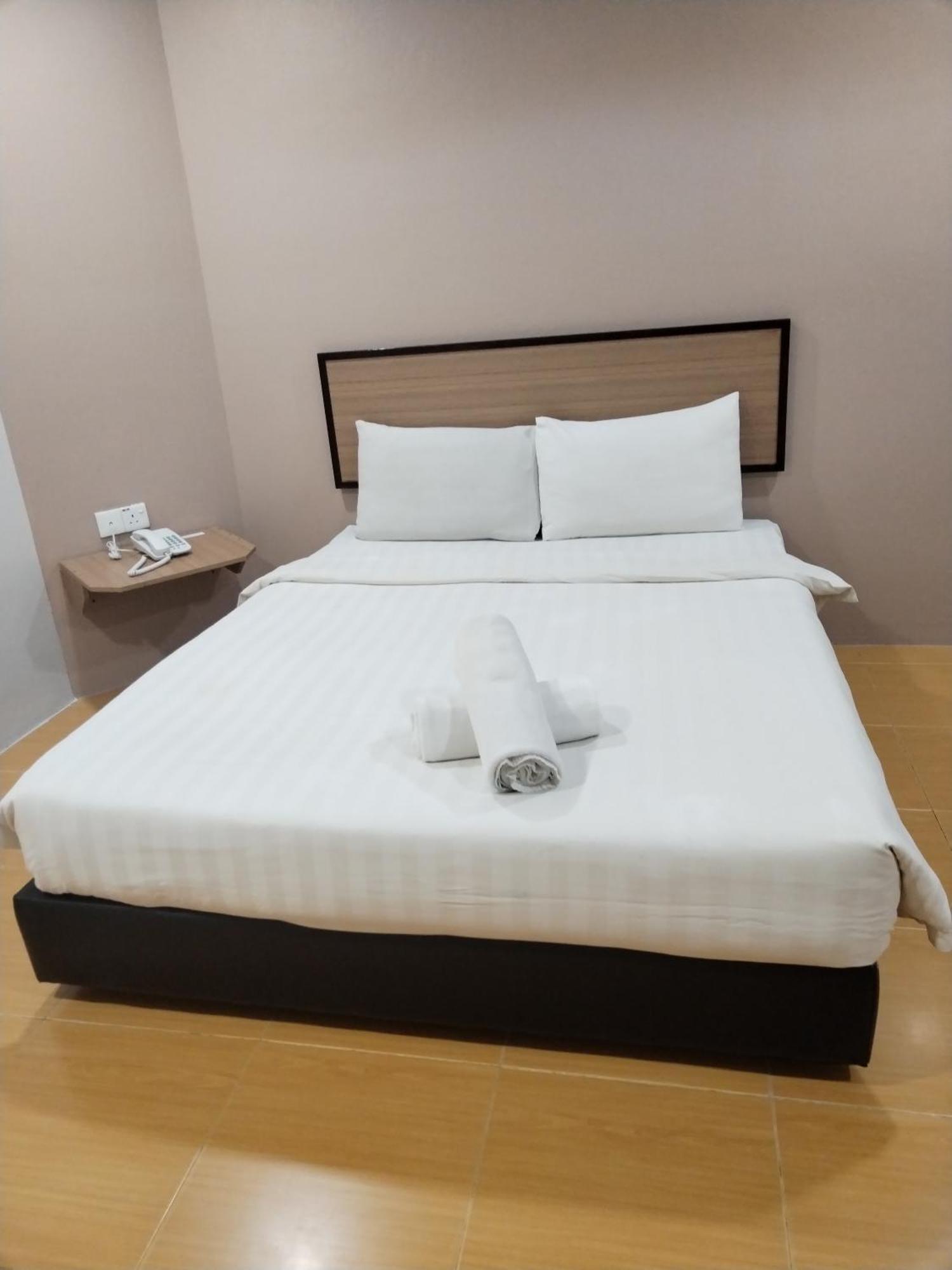 Maple Boutique Hotel โกตาบารู ภายนอก รูปภาพ